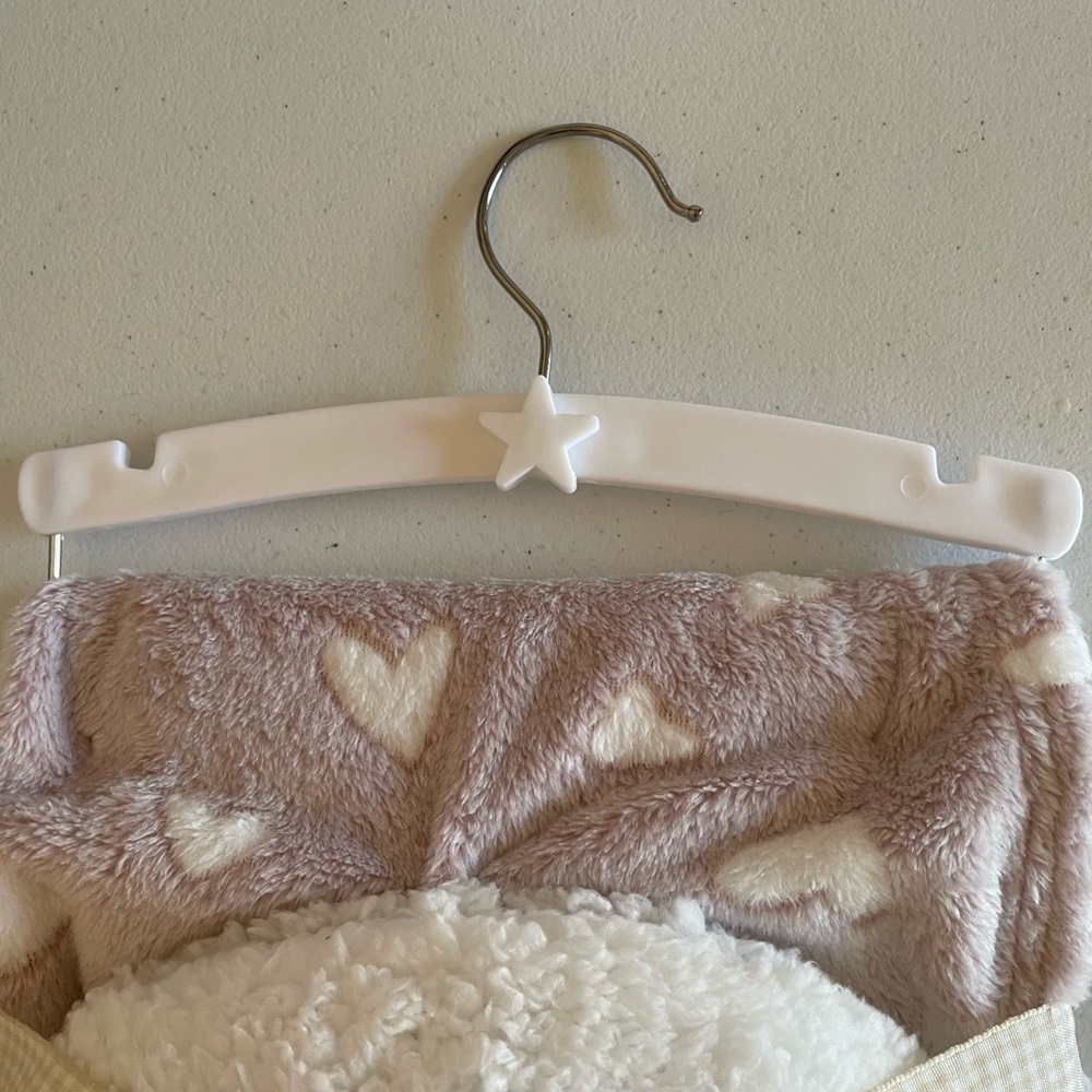 BLANKETS AND BEYOND - Rose Hearts Cozy Baby Blanket with White Travel Pillow Set - Picture 7 of 8